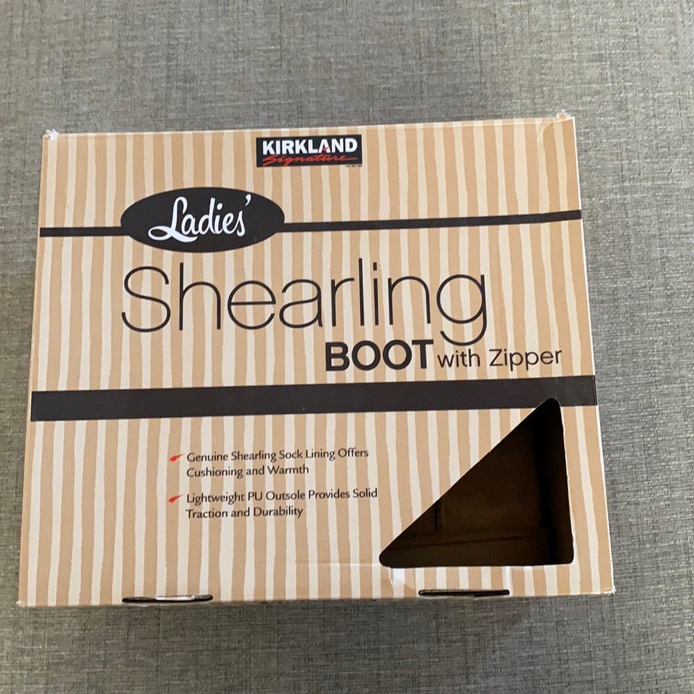 Shearling Boot with zipper